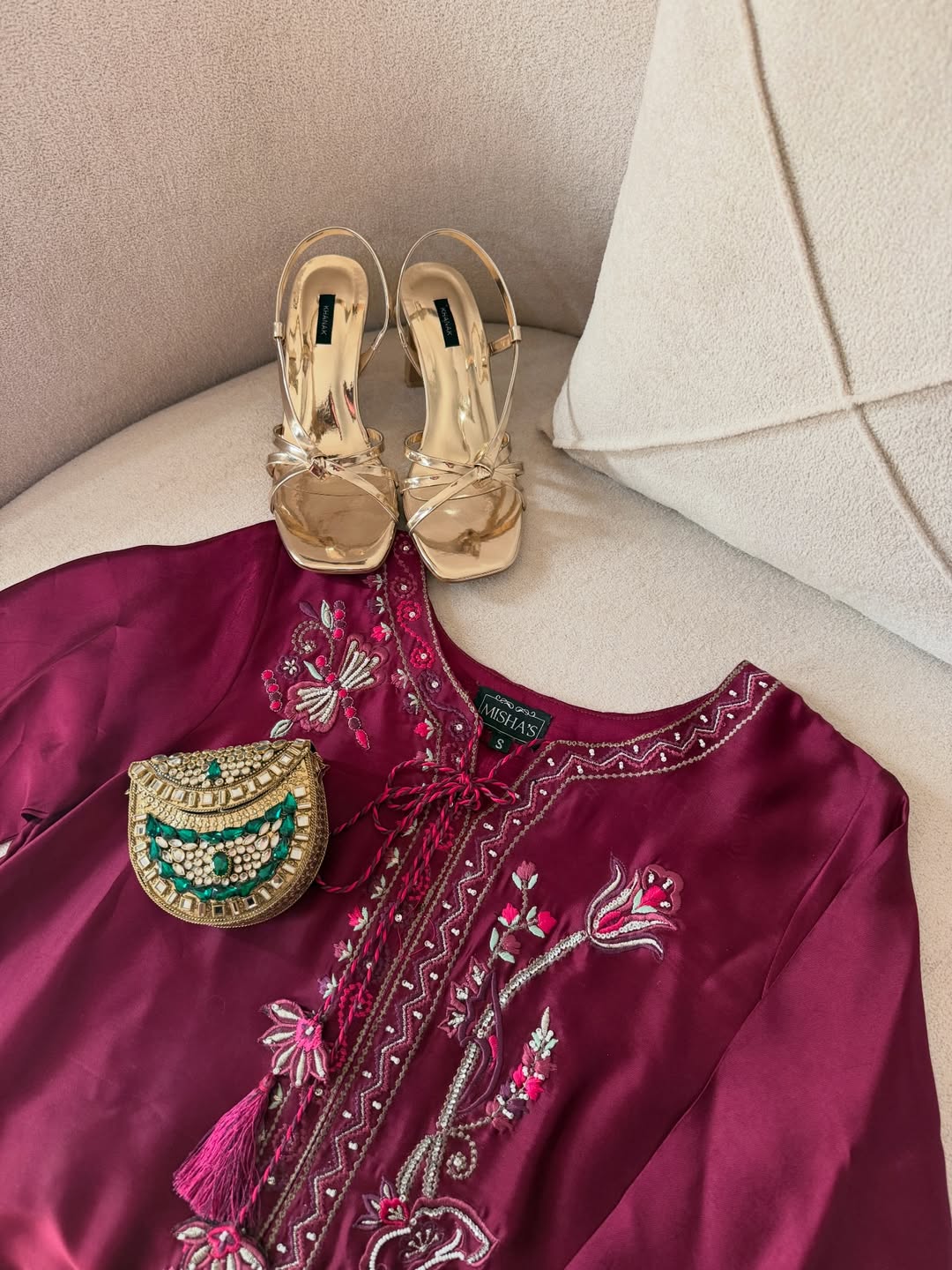 KUNDAN CLUTCHES