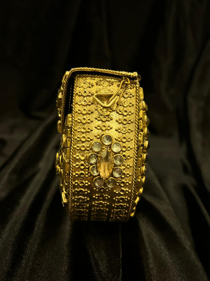ROYAL CLUTCH