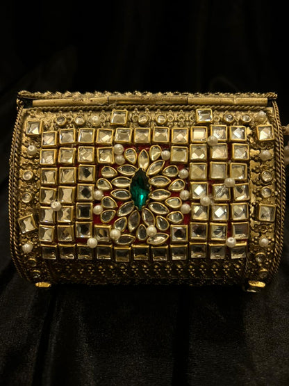 MAHARANI CLUTCH